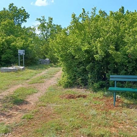 Trilj Apartman Jurika Luaran gambar