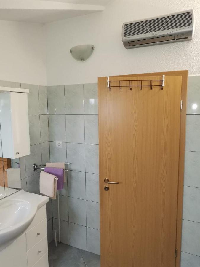 Trilj Apartman Jurika Luaran gambar