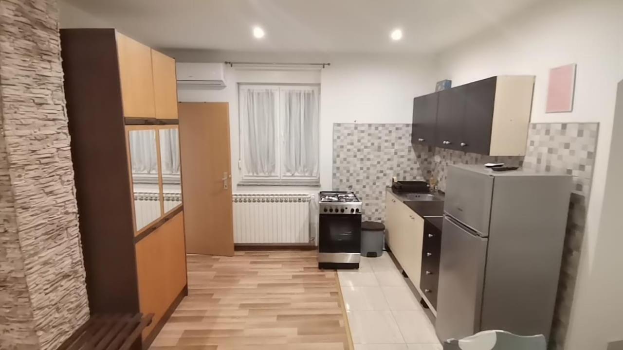 Trilj Apartman Jurika Luaran gambar