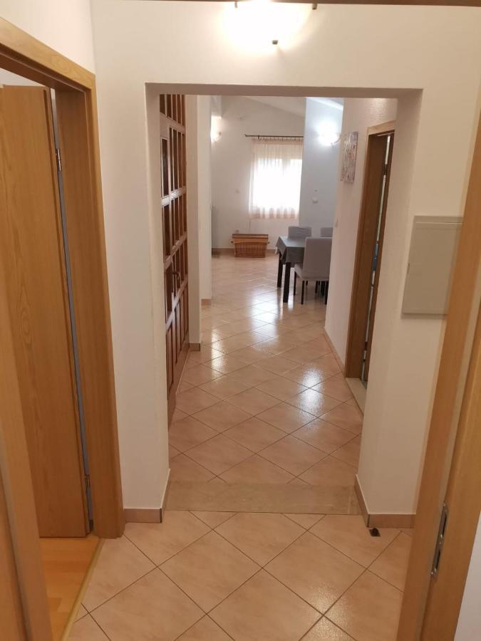 Trilj Apartman Jurika Luaran gambar