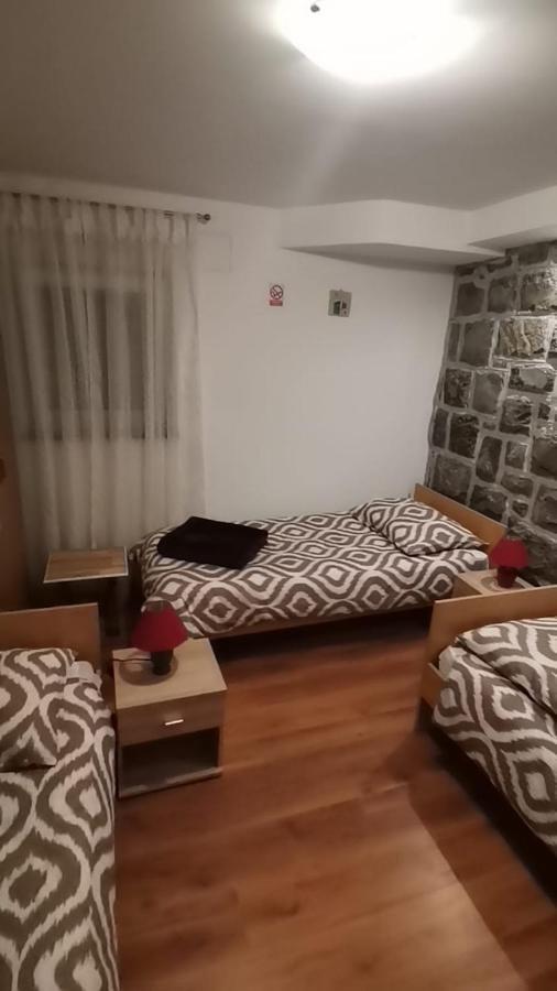 Trilj Apartman Jurika Luaran gambar