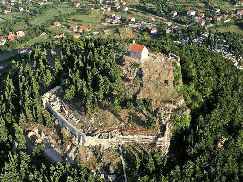 Trilj Apartman Jurika Luaran gambar